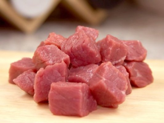 Inspectorii veterinari controlează carnea de vită din magazine
